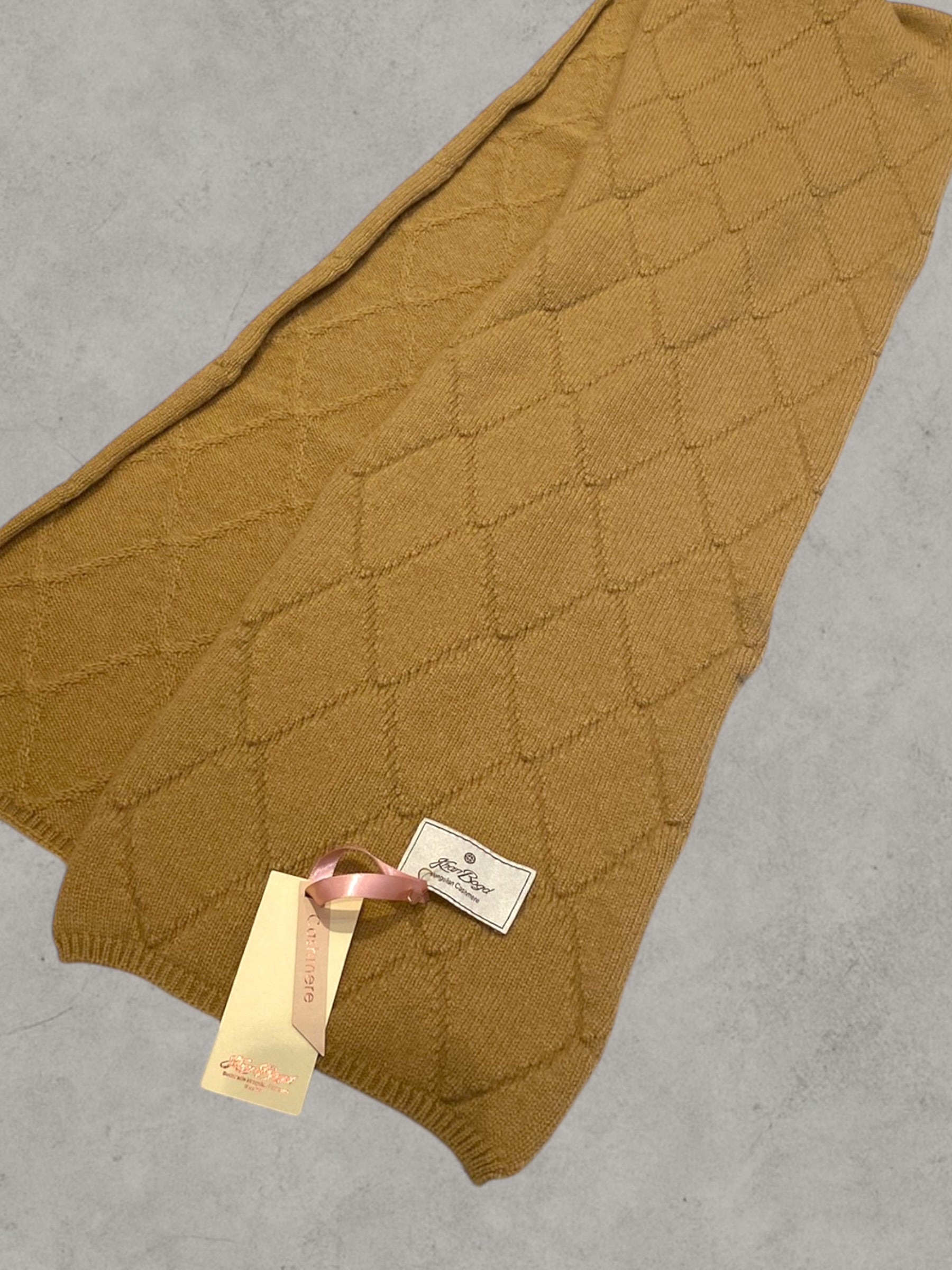 カシミアダイヤ柄マフラー