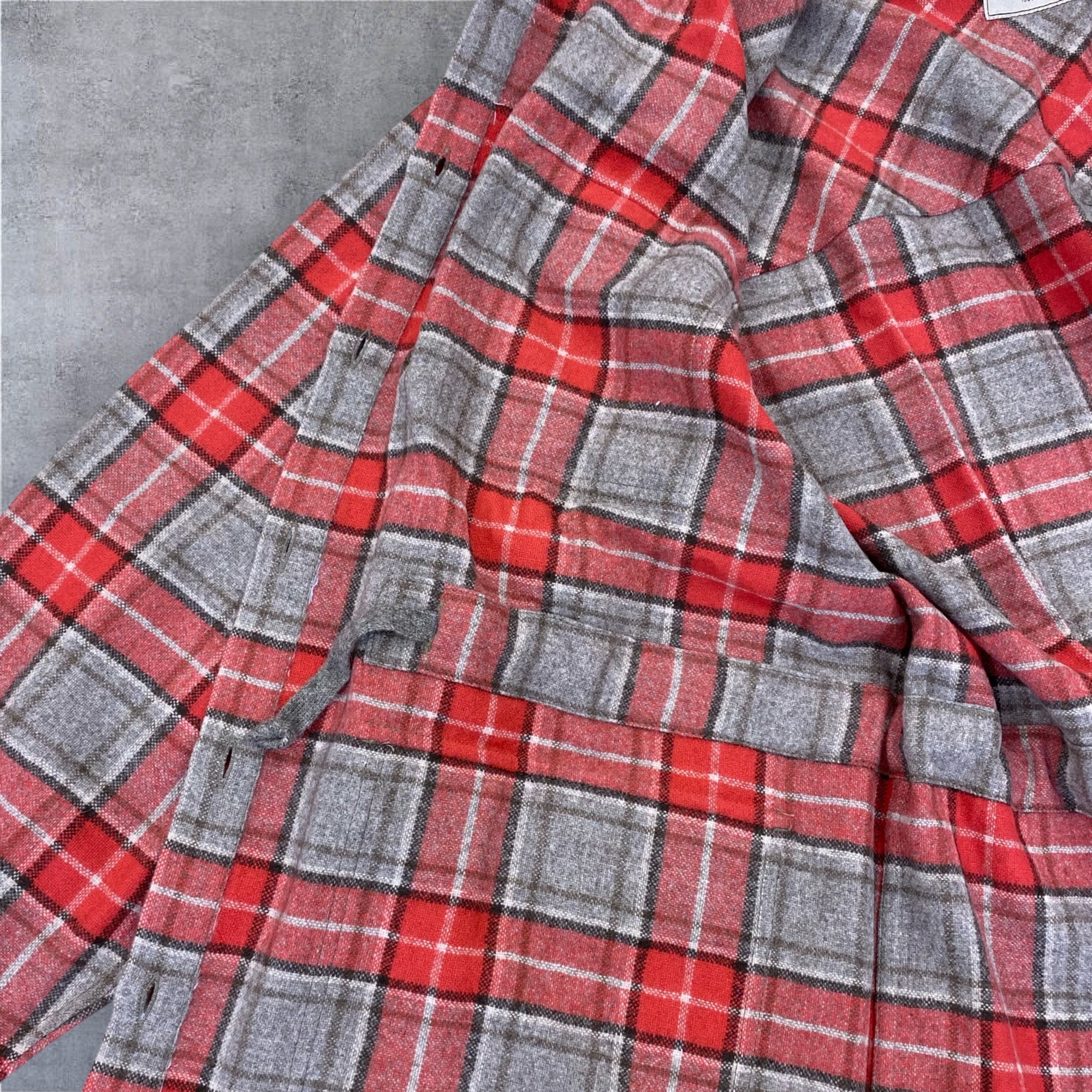 ヤクチェックシャツ