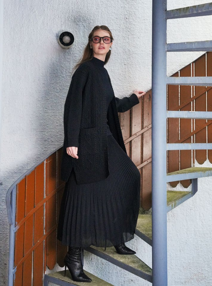 ロングケーブルカーディガン